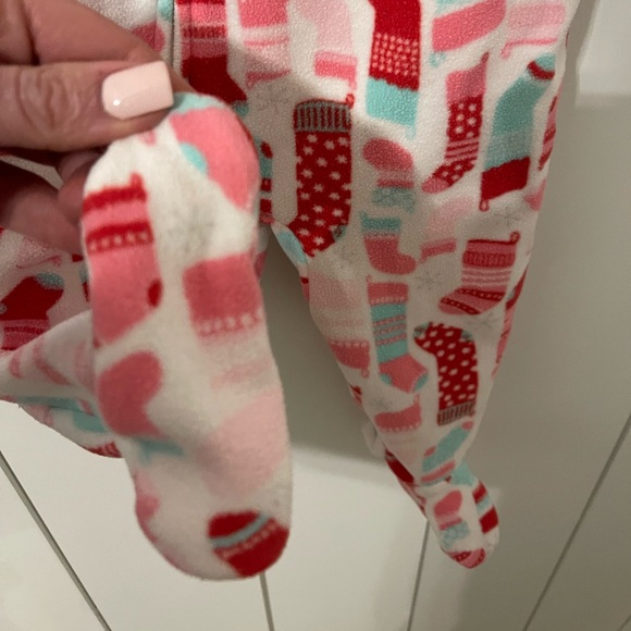 CARTER’S | Christmas Pajamas - Girl’s Pajamas - 6 Months. Onesie with st… - Picture 9 of 10